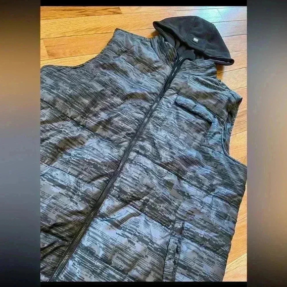 Ecko Unltd Hoodie Puffer Vest Mens Size XXL Zip Closure Pocket Gray Camo Print - Picture 6 of 16